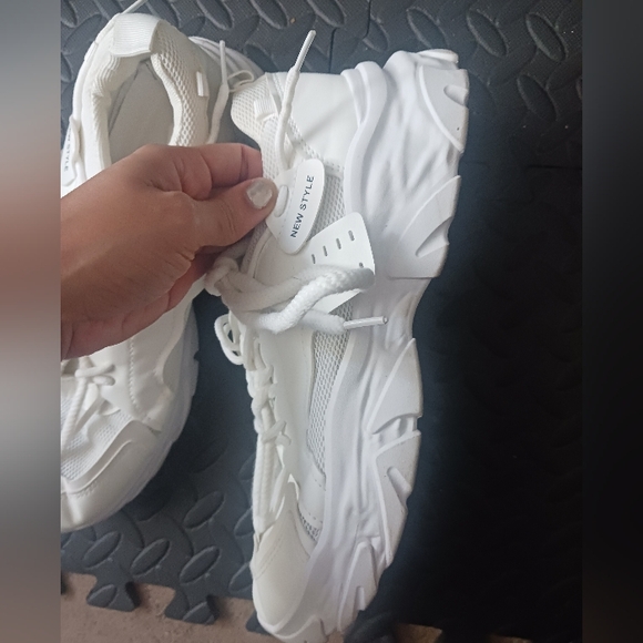 Men White Chunky Sneakers - Picture 4 of 12